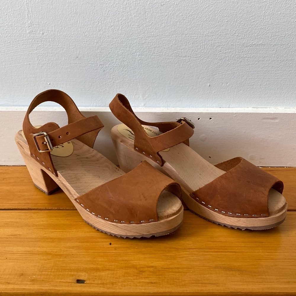 Lotta From Stockholm Highwood Sandal in Brown Oiled Nubuck